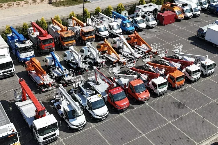 Nissan Zwyżka Podnośnik Koszowy 4X4 CABSTAR MAXITY SPRINTER zdjęcie 2