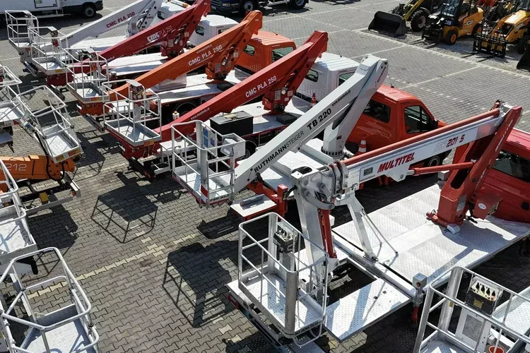 Nissan Zwyżka Podnośnik Koszowy 4X4 CABSTAR MAXITY SPRINTER zdjęcie 8