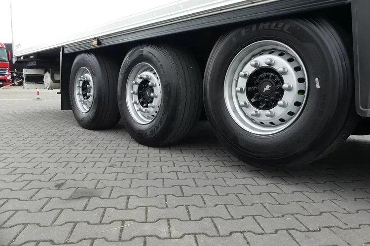 Schmitz Cargobull CHŁODNIA / DOPPELSTOCK / 6900 mth / IDEALNY STAN / zdjęcie 15