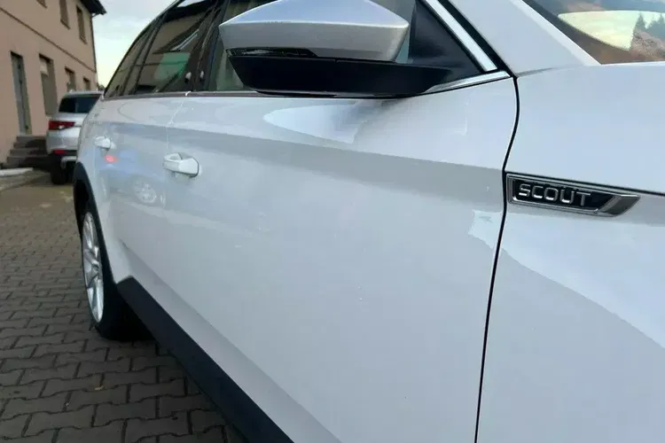 Skoda Superb zdjęcie 15