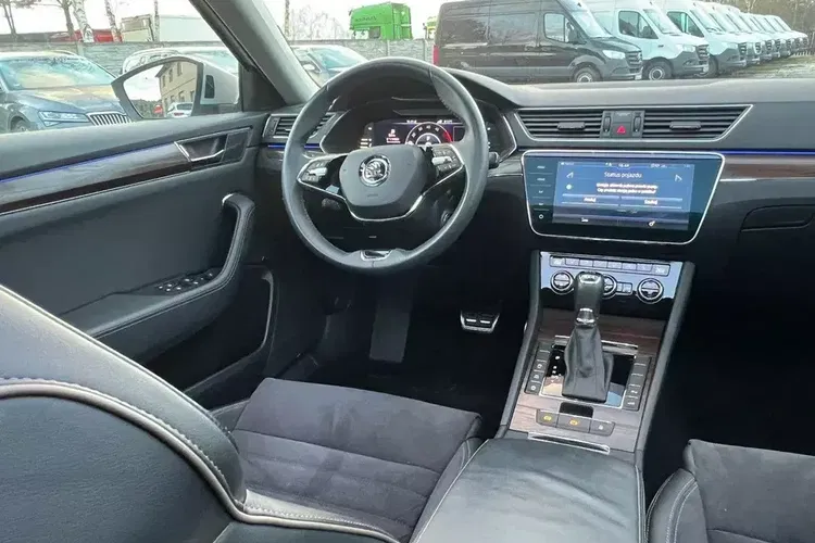 Skoda Superb zdjęcie 24