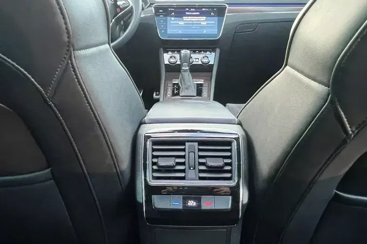 Skoda Superb zdjęcie 30