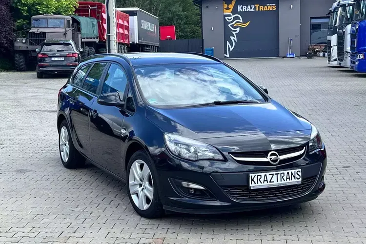 Opel Astra zdjęcie 2