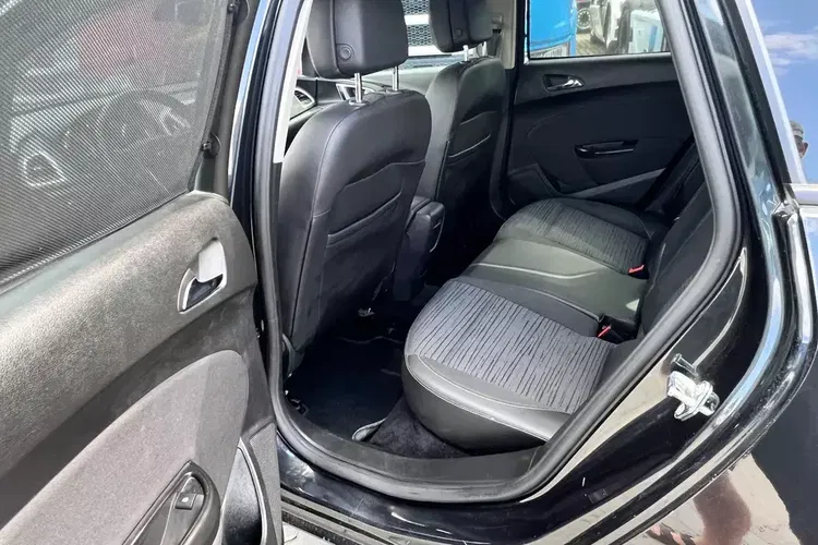 Opel Astra zdjęcie 29