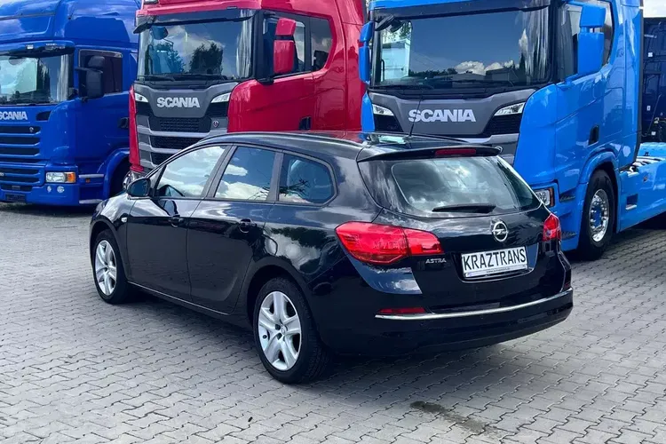 Opel Astra zdjęcie 9