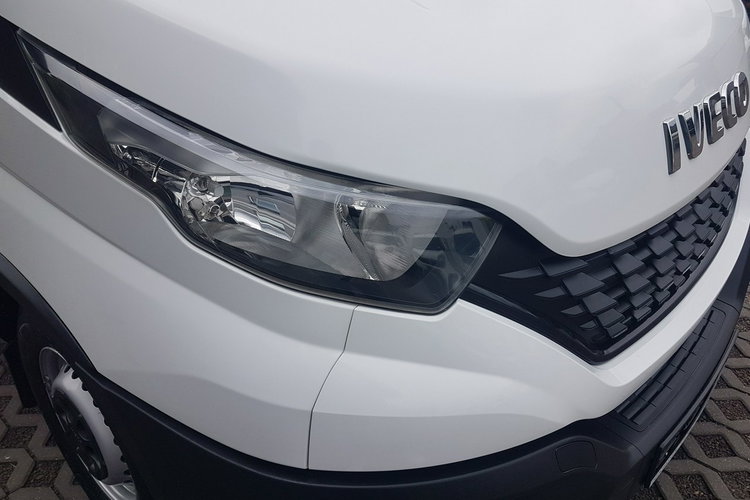 Iveco Daily KONTENER NISKOPODŁOGOWY 4.43x2.23x2.42 SKLEP BAR FOODTRUCK KAMPER AC zdjęcie 32