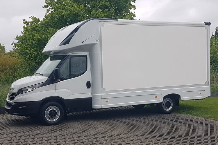 Iveco Daily KONTENER NISKOPODŁOGOWY 4.43x2.23x2.42 SKLEP BAR FOODTRUCK KAMPER AC zdjęcie 2