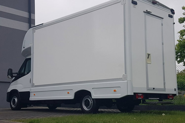 Iveco Daily KONTENER NISKOPODŁOGOWY 4.43x2.23x2.42 SKLEP BAR FOODTRUCK KAMPER AC zdjęcie 28