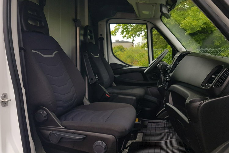 Iveco Daily KONTENER NISKOPODŁOGOWY 4.43x2.23x2.42 SKLEP BAR FOODTRUCK KAMPER AC zdjęcie 8
