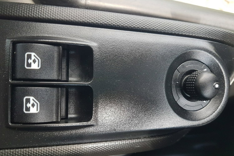 Iveco Daily KONTENER NISKOPODŁOGOWY 4.43x2.23x2.42 SKLEP BAR FOODTRUCK KAMPER AC zdjęcie 9