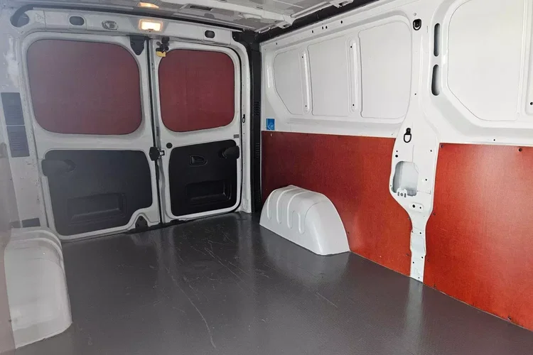 Opel Vivaro L2H1 37999zł NETTO 1.6CDTi/125KM zdjęcie 18