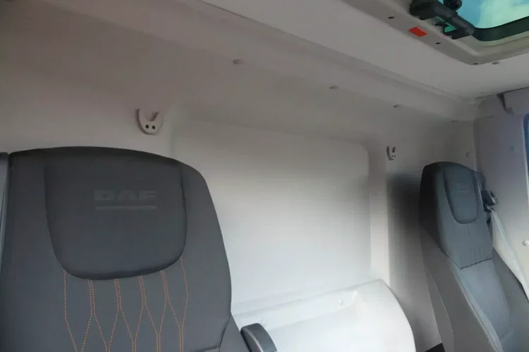 DAF CF 370 / 6x2 / CHŁODNIA 9.50 + WINDA / EURO 6 / zdjęcie 27