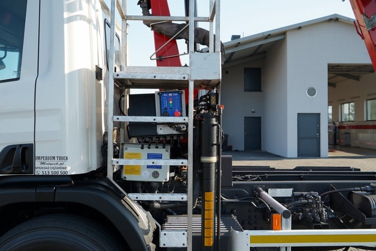 Scania P 280 / SIŁOWNIK DO WYWROTU / + HDS HMF 635 / UDŹWIG 1 500 KG / MAX WYSÓW 7 M / STEROWANIE RADIOWE / EURO 6 zdjęcie 23