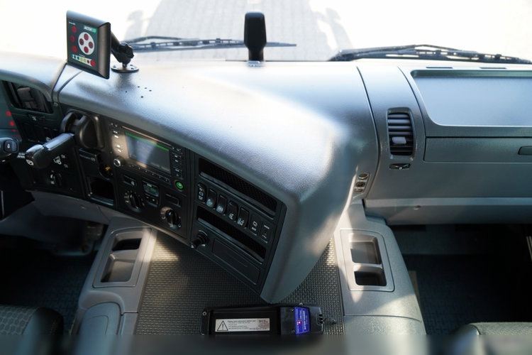 Scania P 280 / SIŁOWNIK DO WYWROTU / + HDS HMF 635 / UDŹWIG 1 500 KG / MAX WYSÓW 7 M / STEROWANIE RADIOWE / EURO 6 zdjęcie 34