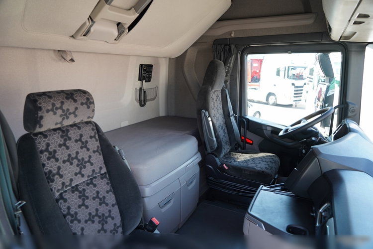 Scania S 500 / RETARDER / KLIMATYZACJA POSTOJOWA / PO KONTRAKCIE SERWISOWYM / SPROWADZONY zdjęcie 35