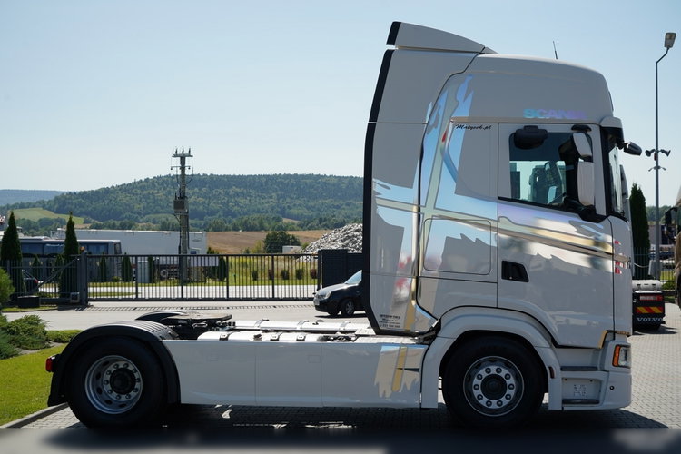 Scania S 500 / RETARDER / CAŁA NA PODUSZKACH / OPONY 100% / NAVI / PO KONTRAKCIE SERWISOWYM zdjęcie 9