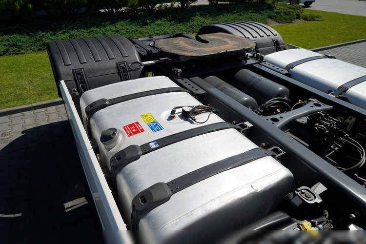 Scania S 500 / RETARDER / CAŁA NA PODUSZKACH / OPONY 100% / NAVI / PO KONTRAKCIE SERWISOWYM zdjęcie 17