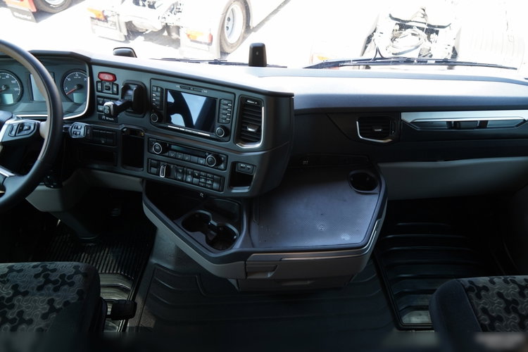 Scania S 500 / RETARDER / CAŁA NA PODUSZKACH / OPONY 100% / NAVI / PO KONTRAKCIE SERWISOWYM zdjęcie 31