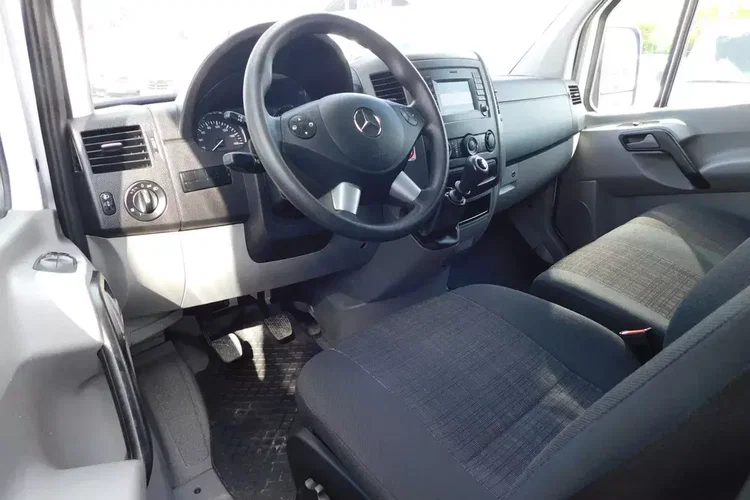 Mercedes Sprinter zdjęcie 9