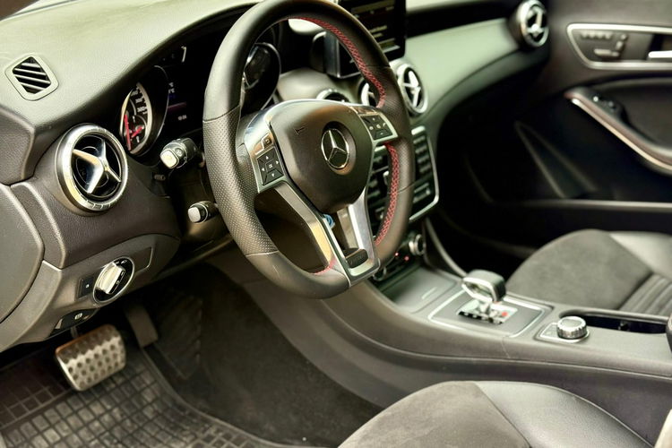 Mercedes CLA 45 AMG zdjęcie 17