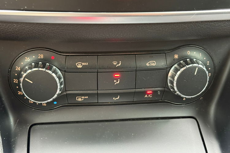 Mercedes CLA 45 AMG zdjęcie 30