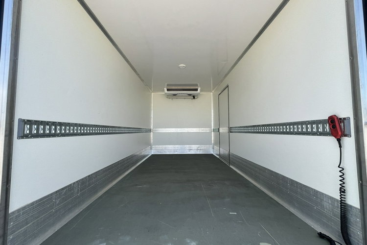 Iveco Daily 35S18 Winda_750kg Chłodnia -29 C/+29 C GWARANCJA 3.0/180KM zdjęcie 18