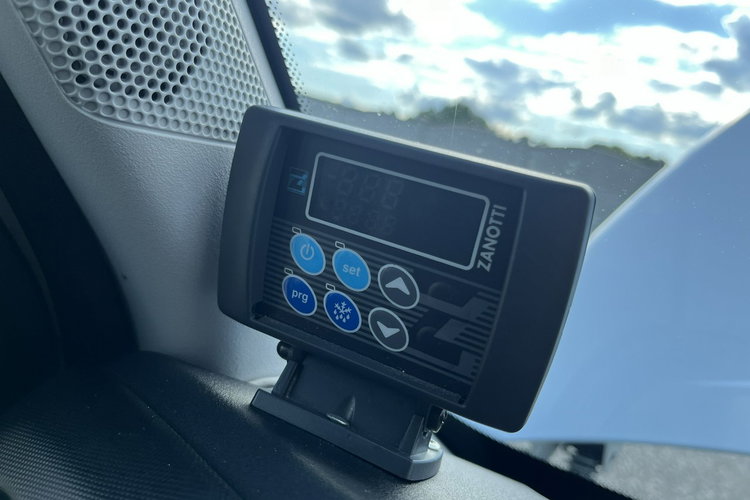 Iveco Daily 35S18 Winda_750kg Chłodnia -29 C/+29 C GWARANCJA 3.0/180KM zdjęcie 31