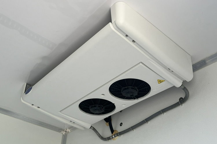 Iveco Daily 35S16 3.0/160KM Dhollandia_750kg Chłodnia -29 C/+29 C GWARANCJA zdjęcie 12