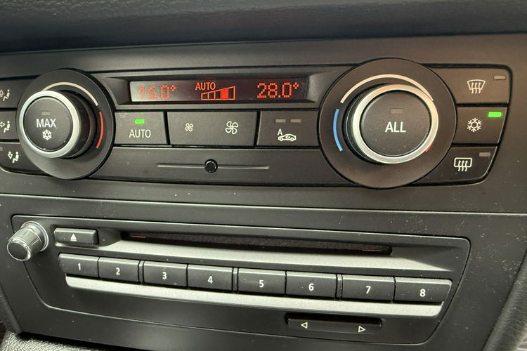 BMW X1 x Drive zadbane serwisowane bezwypadkowe zdjęcie 12