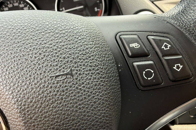 BMW X1 x Drive zadbane serwisowane bezwypadkowe zdjęcie 32