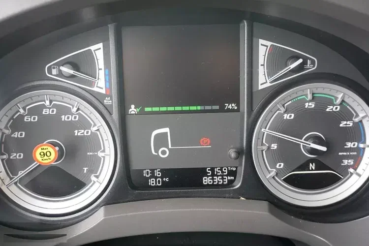 DAF LF 260 / EURO 6 / IZOTERMA + WINDA / 13 PALET / DŁ. 5.3 M / ŁAD. 10 390 KG zdjęcie 12