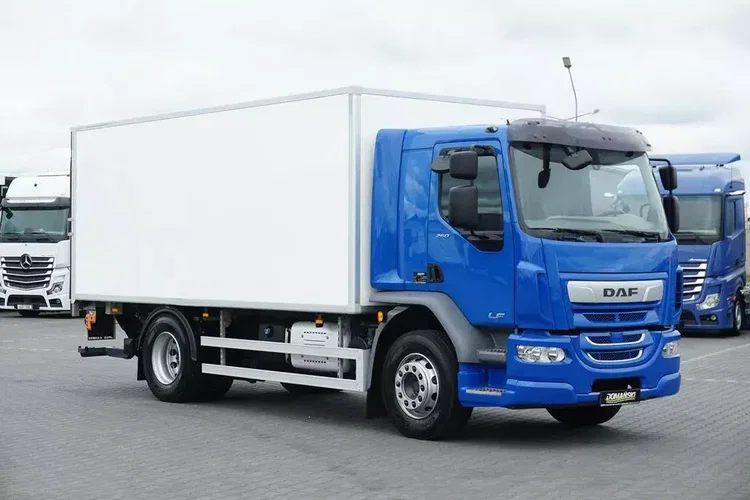 DAF LF 260 / EURO 6 / IZOTERMA + WINDA / 13 PALET / DŁ. 5.3 M / ŁAD. 10 390 KG zdjęcie 2