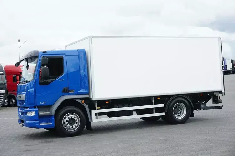 DAF LF 260 / EURO 6 / IZOTERMA + WINDA / 13 PALET / DŁ. 5.3 M / ŁAD. 10 390 KG zdjęcie 3