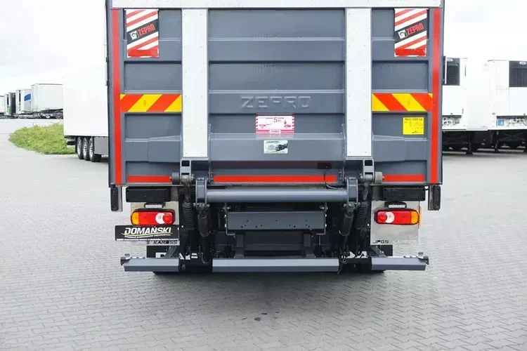 DAF LF 260 / EURO 6 / IZOTERMA + WINDA / 13 PALET / DŁ. 5.3 M / ŁAD. 10 390 KG zdjęcie 36