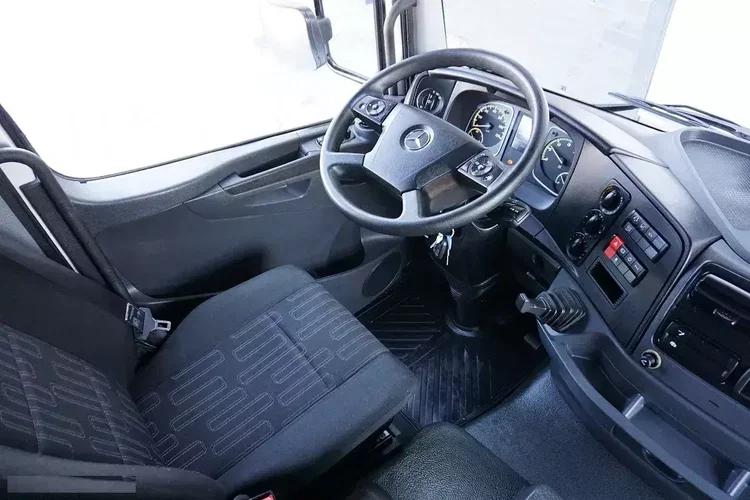Mercedes ATEGO / 1221 / ACC / EURO 6 / KONTENER + WINDA / 17 PALET zdjęcie 13