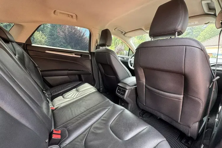 Ford mondeo zdjęcie 37