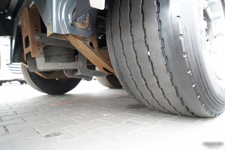 Wielton FIRANKA MEGA / LOWDECK / OŚ PODNOSZONA /  DACH PODNOSZONY / OSIE SAF zdjęcie 22