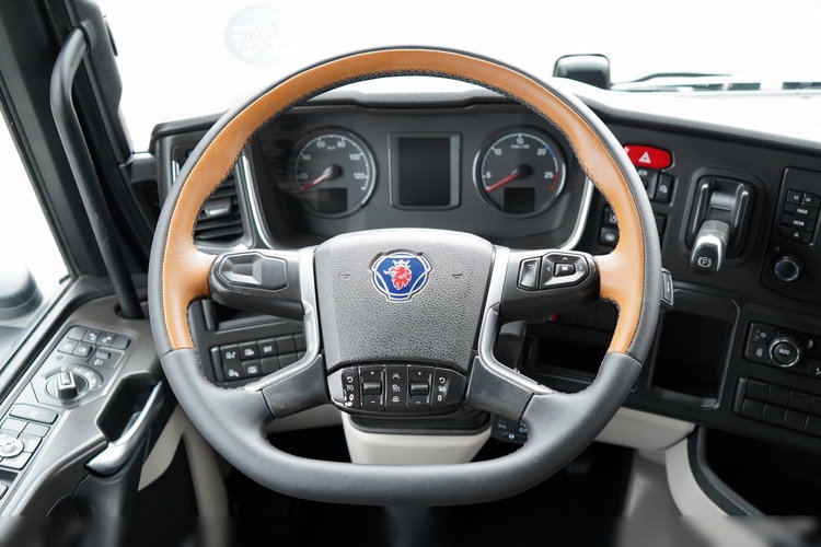 Scania R 500 / RETARDER / KLIMATYZACJA POSTOJOWA / 2019 / SPROWADZONA / PO KONTRAKCIE SERWISOWYM zdjęcie 28