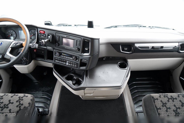 Scania R 500 / RETARDER / KLIMATYZACJA POSTOJOWA / 2019 / SPROWADZONA / PO KONTRAKCIE SERWISOWYM zdjęcie 31