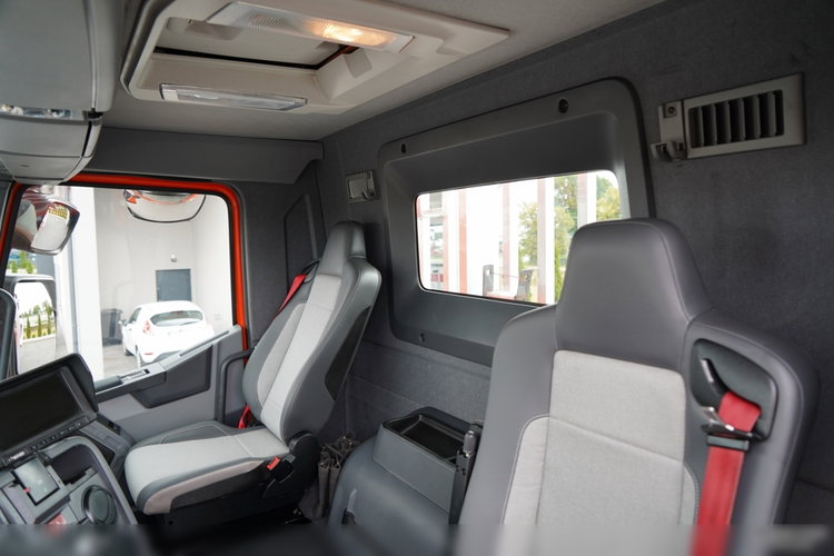 Renault K 380 / 6X4 / SKRZYNIOWY 6.2 M / + HDS HIAB 166 ES-4 / MAX UDŹWIG 6 500 KG / WYSÓW 12.3 M / ROTATOR / STEROWANIE RADIOWE  / SPROWADZONY zdjęcie 37