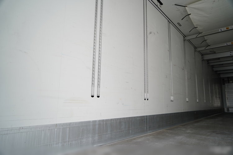SCHMITZ  / CHŁODNIA / THERMO KING SLX 300 / DOPPELSTOCK / 2024 ROK / MAŁO UŻYWANA  zdjęcie 16