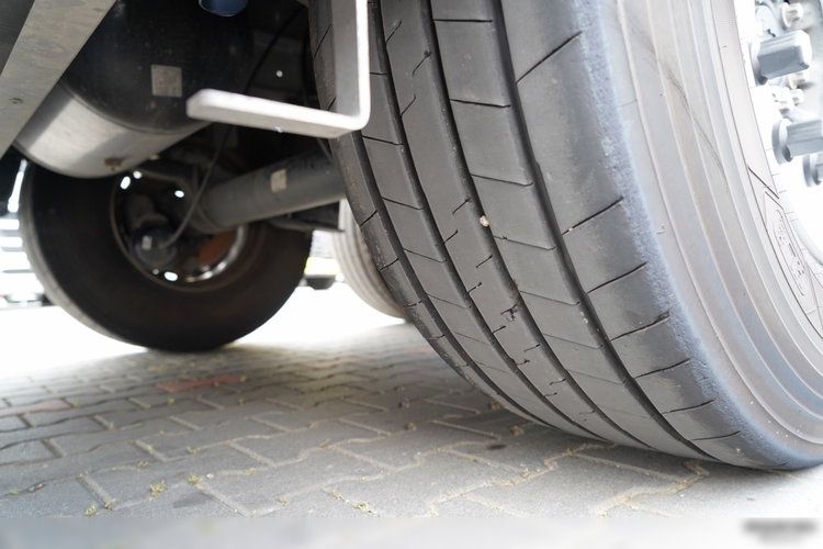 SCHMITZ  / CHŁODNIA / THERMO KING SLX 300 / DOPPELSTOCK / 2024 ROK / MAŁO UŻYWANA  zdjęcie 22