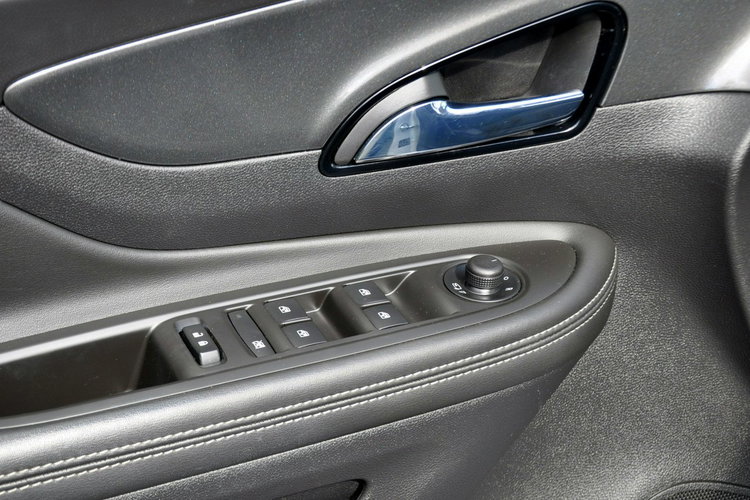 Opel Mokka 1.4T(140KM) Lift Full Led Skóry Kamera Grzana Kierownica I Wł Alu17ASO zdjęcie 36