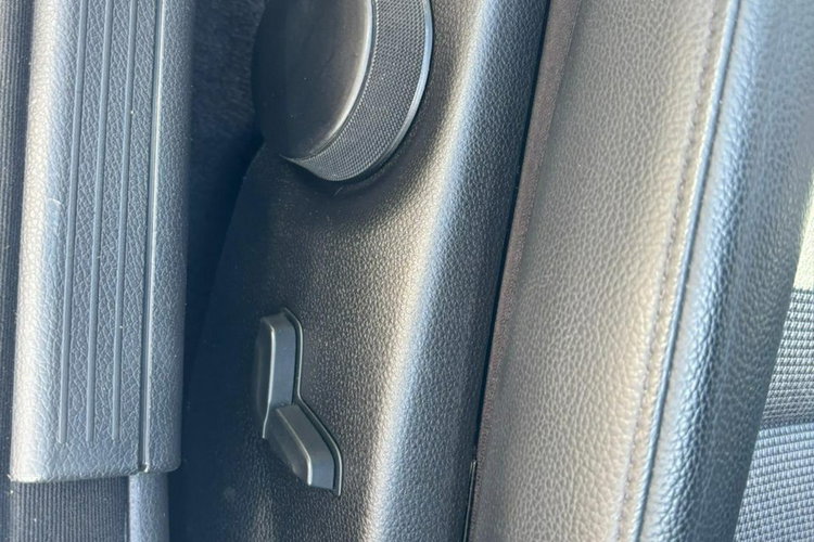 Mercedes C 220 Super stan zdjęcie 18