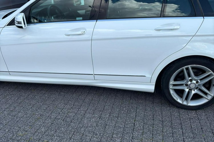 Mercedes C 220 Super stan zdjęcie 4