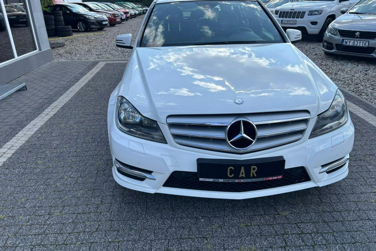 Mercedes C 220 Super stan zdjęcie 8