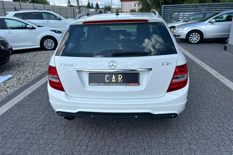 Mercedes C 220 Super stan zdjęcie 9
