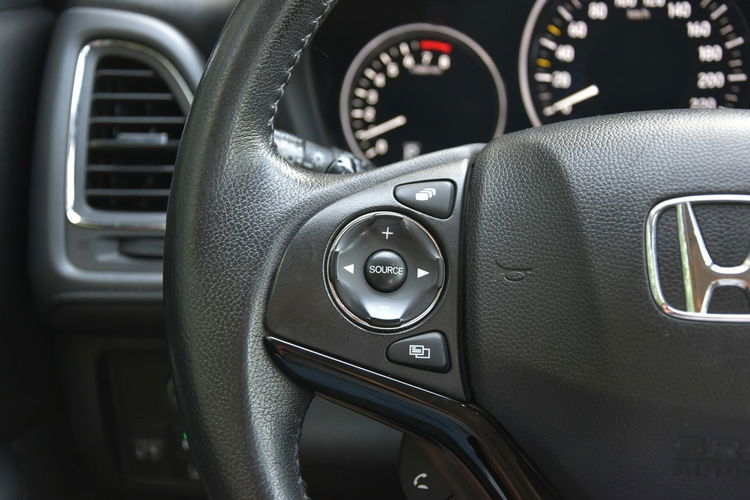 Honda HR-V 1.5 AUTOMAT 2018r. Polski SALON 54tys. km Climatronic FullLED Kamera zdjęcie 17