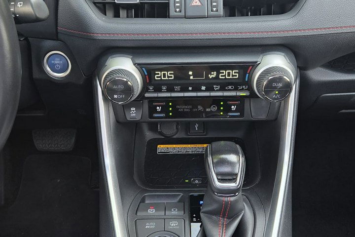 Toyota RAV-4 2.5 Plug-In 306KM 4x4 Najbogatsza wersja zdjęcie 36