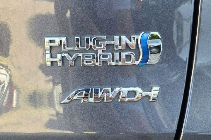 Toyota RAV-4 2.5 Plug-In 306KM 4x4 Najbogatsza wersja zdjęcie 9